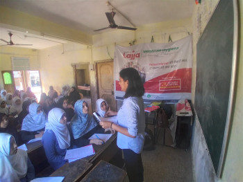 Menstrual_education, awareness-session, period stigma, sanitary pads, clothe pad , session on menstrual hygiene,  pads distribution, educating young girls and under privileged women, educate india, women empowerment, aurangabad 1235