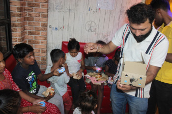 Birthday_Celebration, MTD, Making_The_Difference_NGO, Slum_Boy, Humanity,